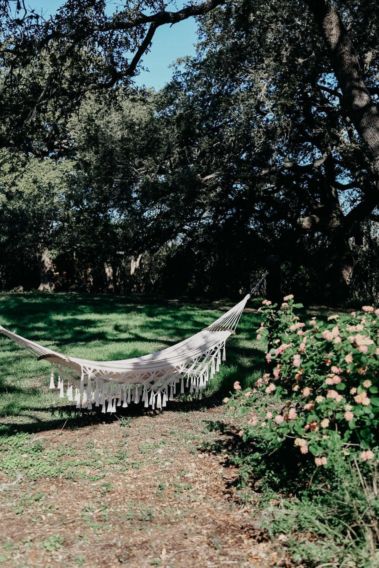 The Maverick: A-Frame W/ Hammock And Tree Top View New Braunfels Kültér fotó