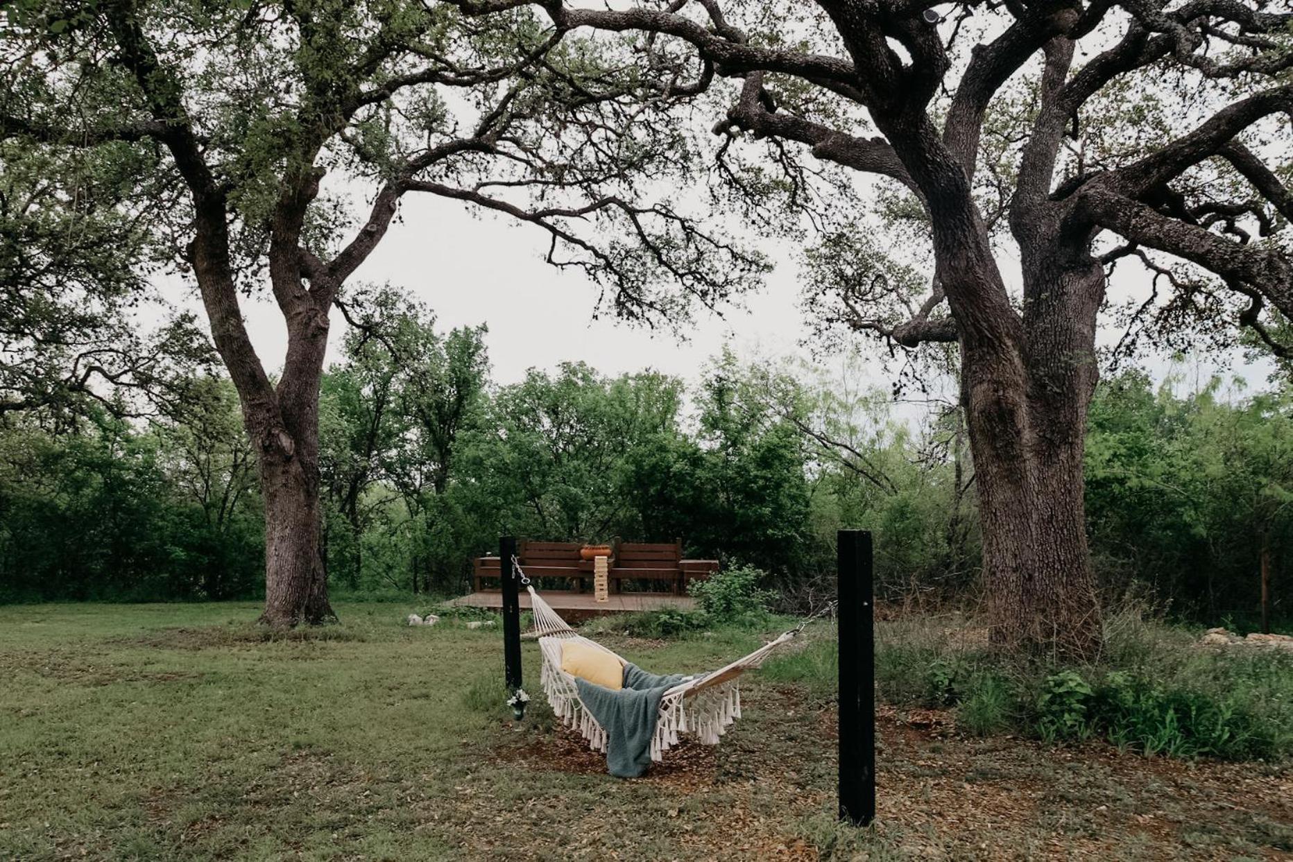 The Maverick: A-Frame W/ Hammock And Tree Top View New Braunfels Kültér fotó